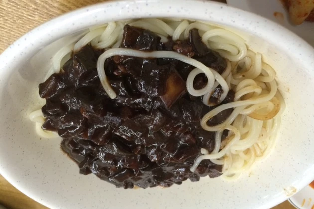 Would You Try &#8216;Jajangmyeon&#8217; from Korea? I Have and It&#8217;s Not Bad