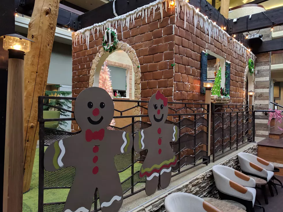 There&#8217;s a Life-Sized Gingerbread House in Spokane [PHOTOS, VIDEO]