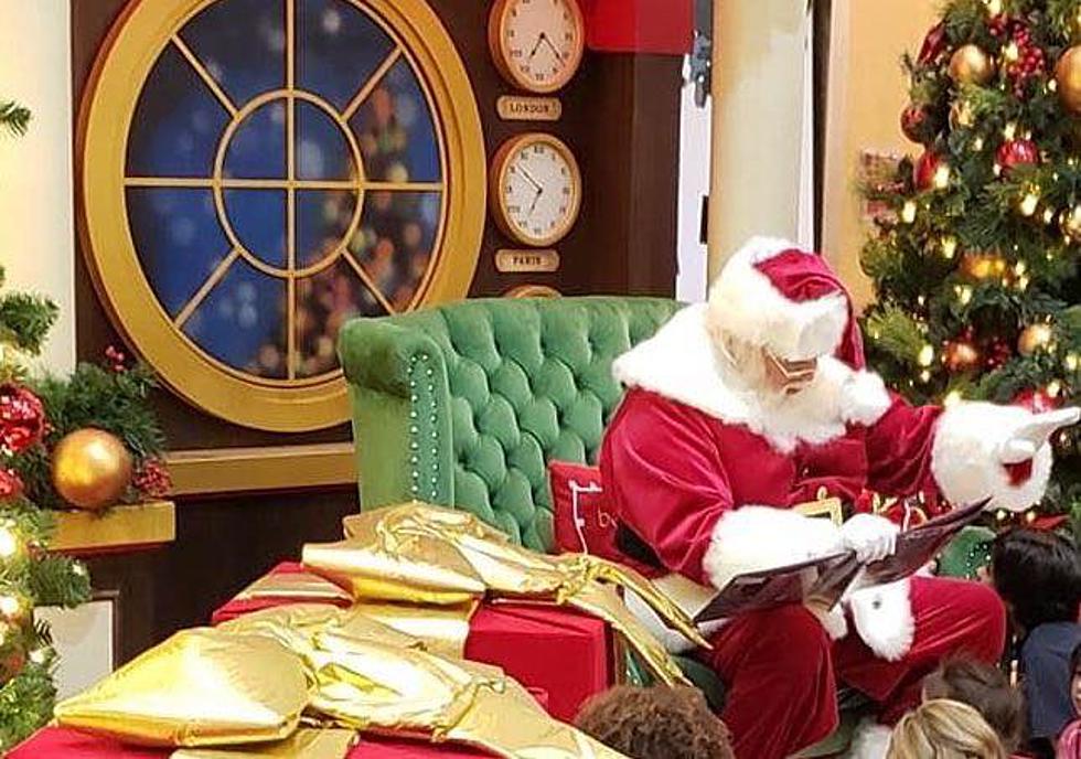 When Will Santa Claus Arrive at Valley Mall?