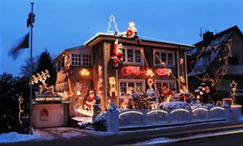 Christmas Lights Decorates Houses