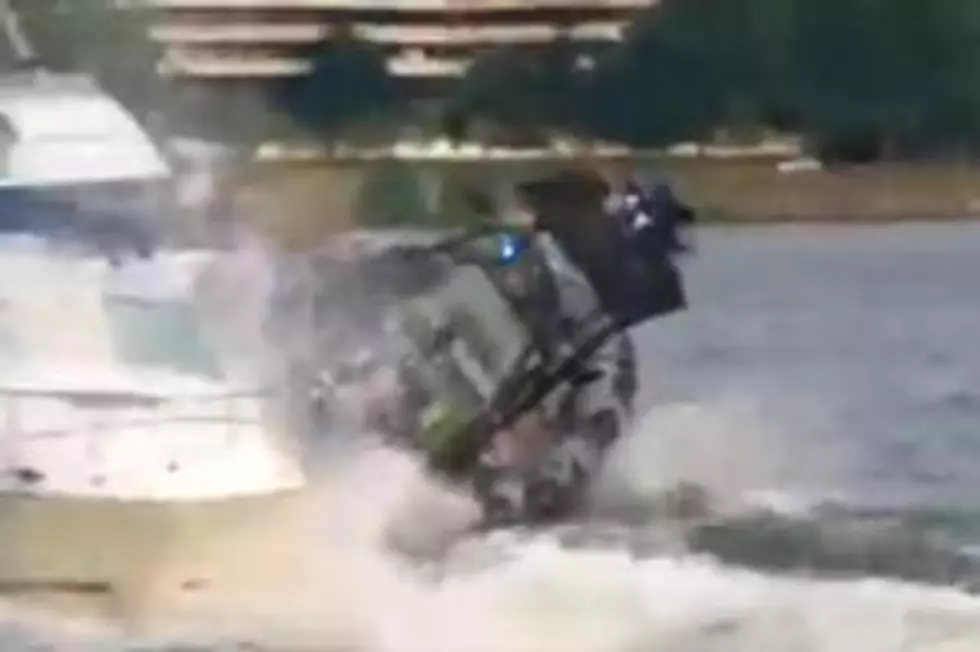 A Police Boat Crashed Into Two Other Boats When It Tried to Make a Quick U-Turn [VIDEO]