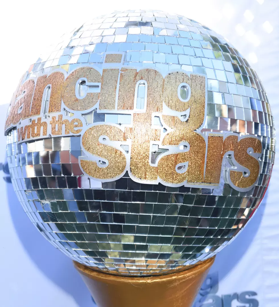 5 Country Stars Who Should Be On ‘Dancing With The Stars’