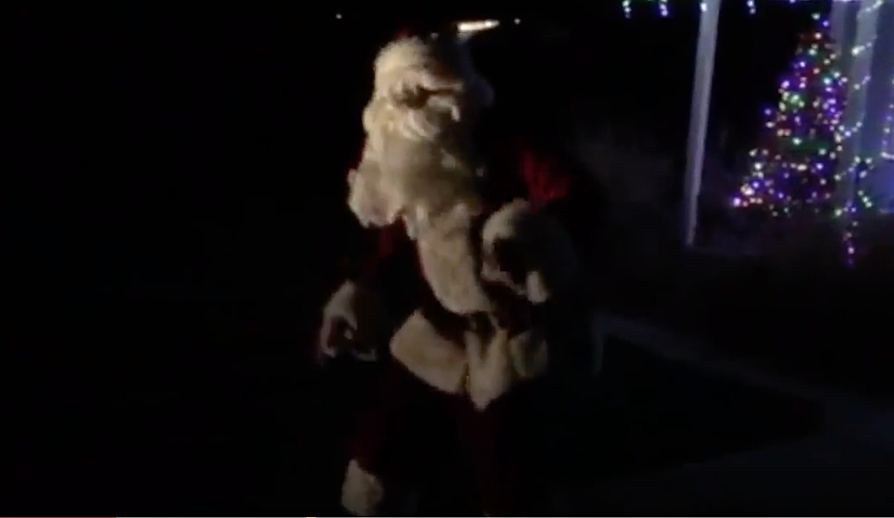 Yakima’s ‘Dancing Santa’ is No Urban Myth [VIDEOS]
