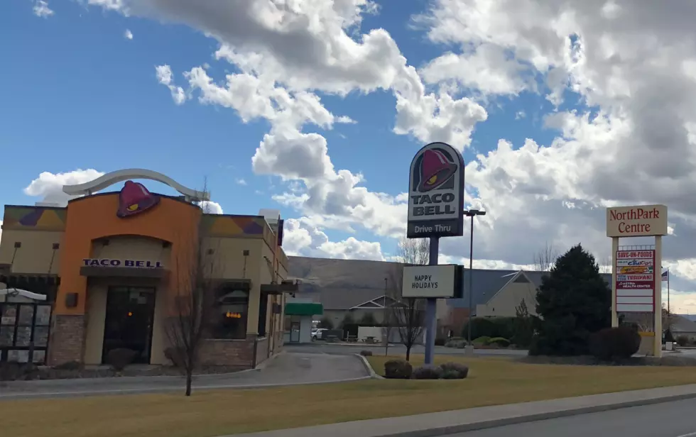 Happy Holidays From The Selah Taco Bell … Wait, What?