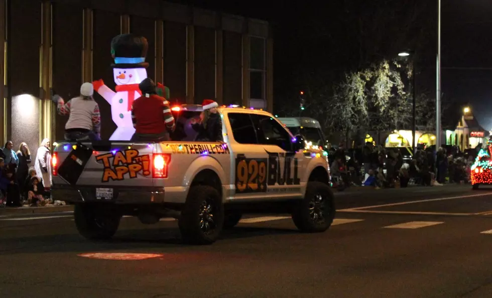 Selah&#8217;s Third Annual Lighted Parade Brightens a Chilly Night [PHOTOS]