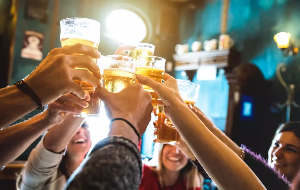 Washingtonians Dropped Almost $3,000 in After-Work Drinks on Average