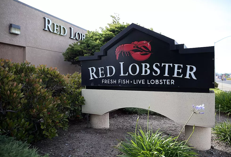 Win $15 to Red Lobster All Week With Gunner &#038; Cheyenne!