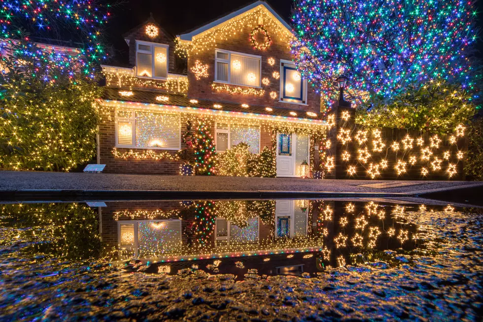 Have You Put Up Christmas Lights Yet? Your Ladder to $500 Cash!