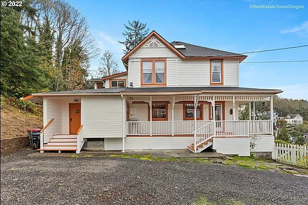 New Homeowners Of Goonies House Advise You To Ignore The Karen Next Door   Attachment Attachment Goonies House Via Zillow 1 