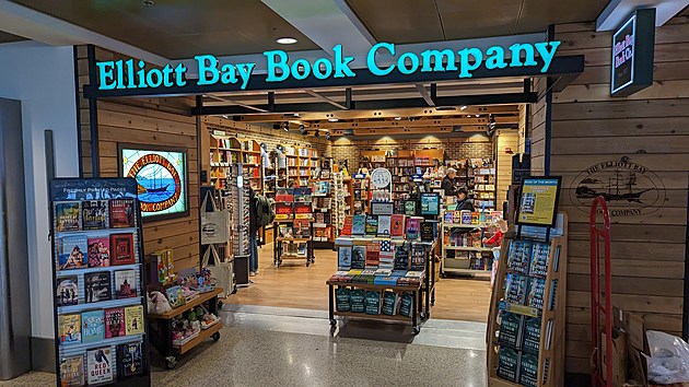 I Love that SeaTac Airport Still Has a Bookstore in Elliot Bay Book Company