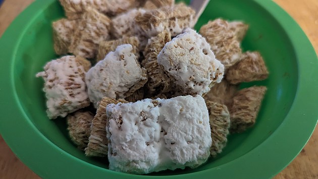 Have You Ever Noticed Generic &#8216;Frosted Mini-Wheats&#8217; Has More Frosting?