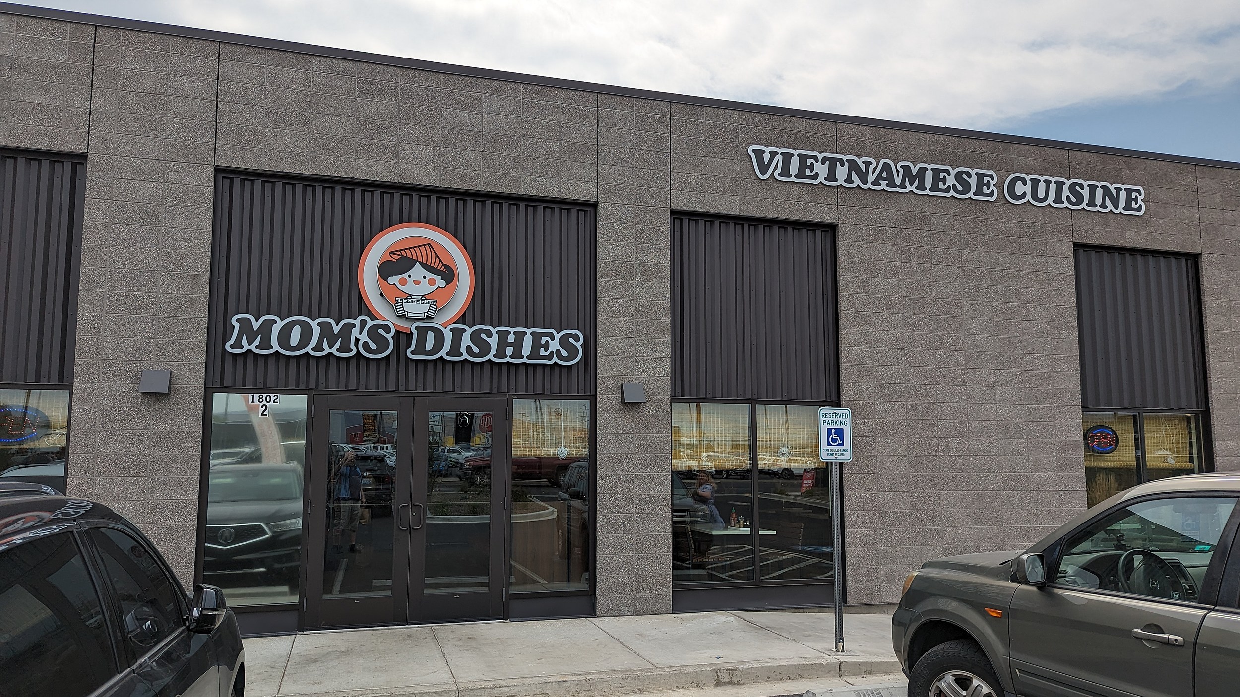 Moms Dishes Officially Open for Grand Opening Friday, Sept