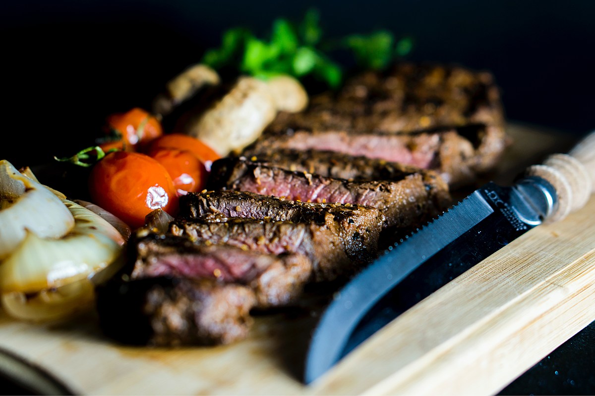 https://townsquare.media/site/139/files/2023/09/attachment-Medium-Rare-Steak-Amirali-Mirhashemian-on-Unsplash.jpg?w=1200