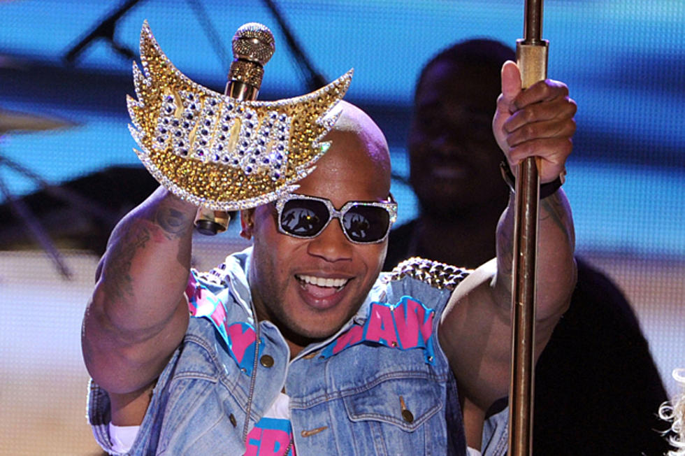 Flo Rida Serenades Taylor Swift With ‘Wild Ones’ at 2012 Teen Choice Awards