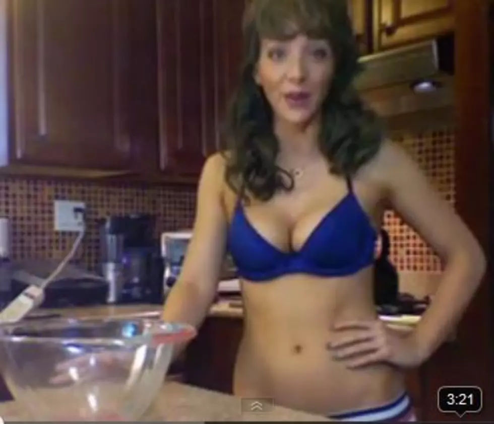 Jenna Marbles Does “Cooking With Sarah Palin” [VIDEO]