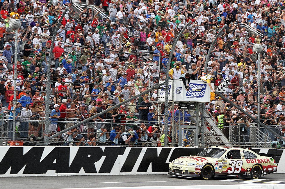 NASCAR – Ryan Newman Wins at Martinsville [PICTURES]
