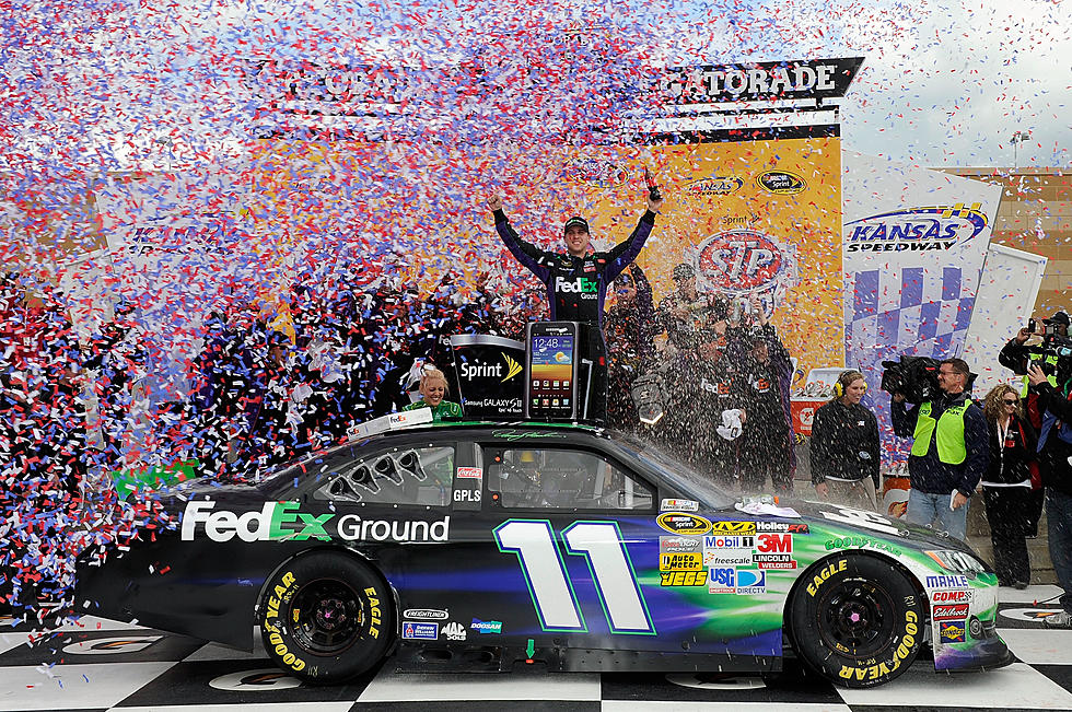 NASCAR – Denny Hamlin Wins at Kansas [PICTURES]