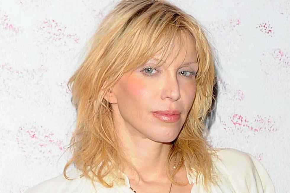 Courtney Love’s Diet Consists of Lots of Sugar, Lemon Water + Dean and Deluca