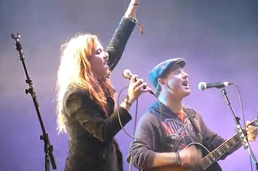 Halestorm’s Lzzy Hale Rocks AC/DC Classic With Slipknot’s Corey Taylor