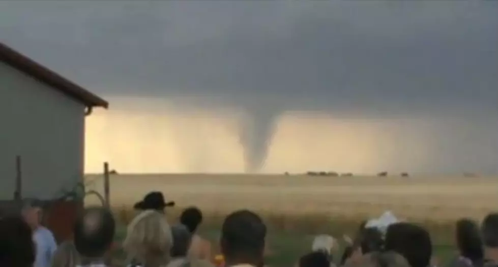Tornado Doesn’t Stop Couple from Getting Married in Kansas [VIDEO]