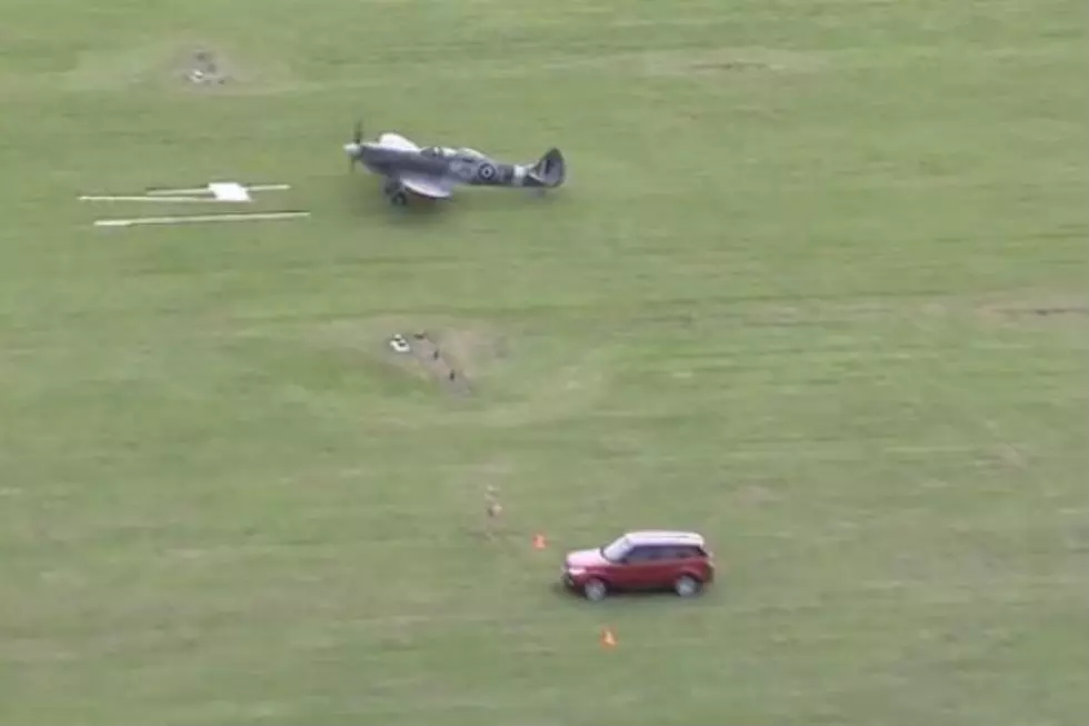 Race Between a World War 2 Airplane and a Range Rover is Closer Than You Might Think