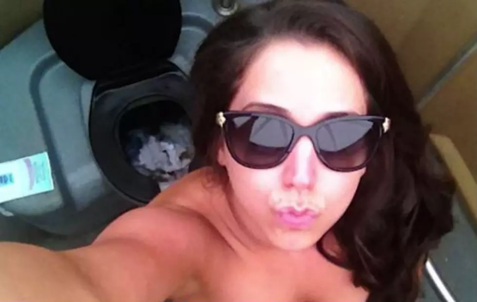 Hey Ladies &#8211; Here’s a Tutorial on How to Take the Perfect Selfie [NSFW]