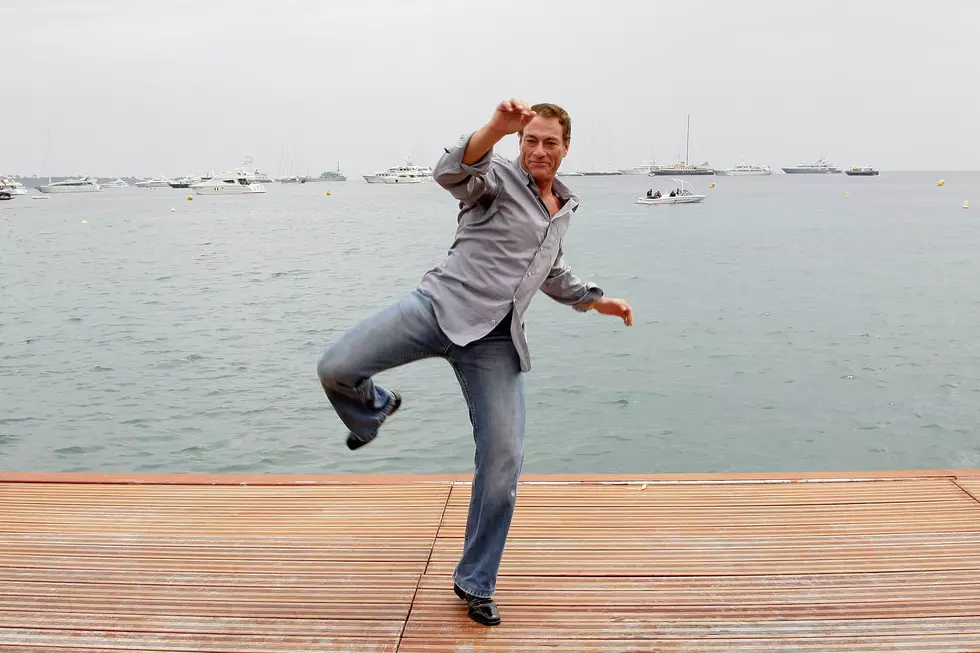 Jean-Claude Van Damme Does Zero Gravity Splits