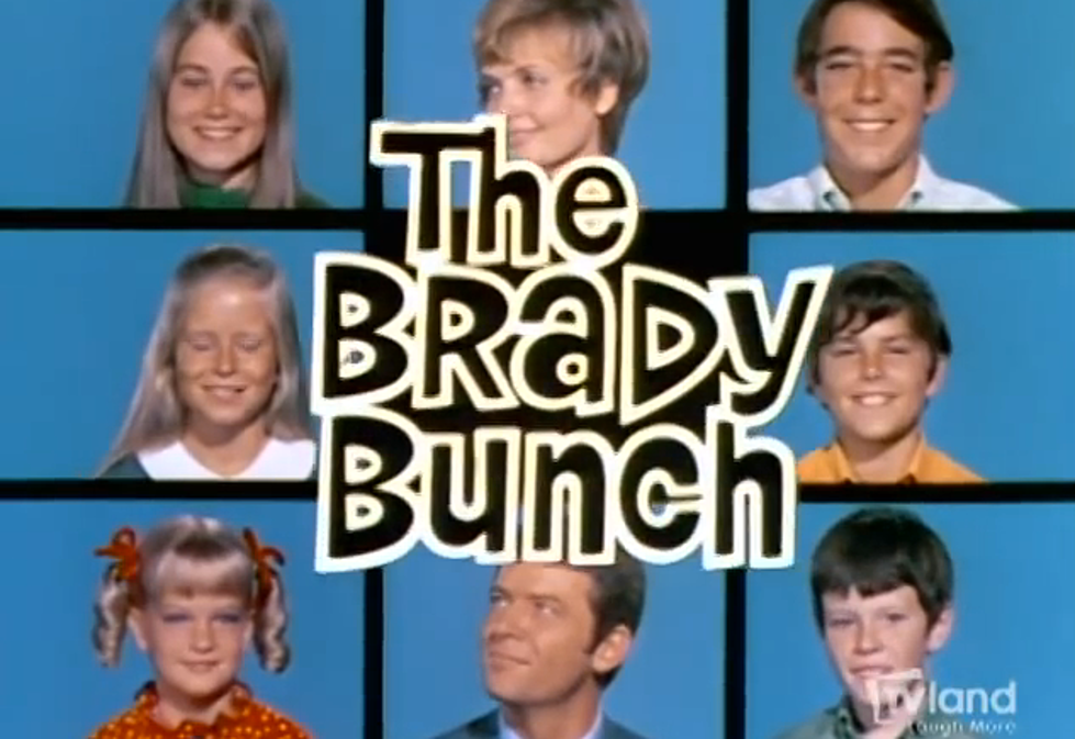 The Painman Challenges Coworkers to Sing Brady Bunch Theme Song