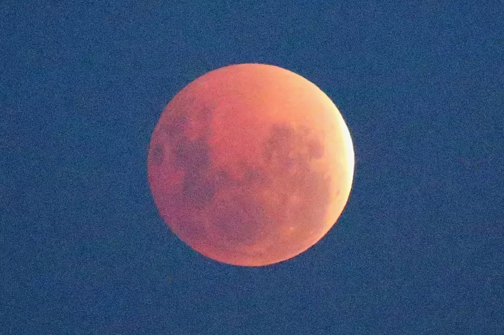 ‘Blood Moon’ Lunar Eclipse Captured in Time-Lapse Video