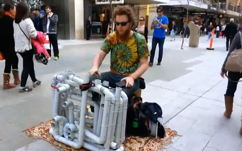Man Uses PVC Pipe and Flip Flops to Put on Epic Techno Street Peformance