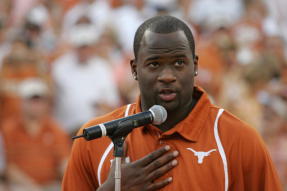 University of Texas Hires Former Star Vince Young