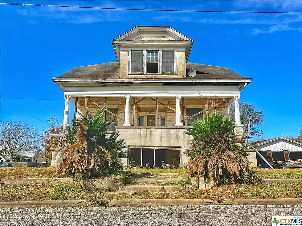 Creepy &#038; Cool &#8211; These 6 Texas Homes May or May Not be Haunted