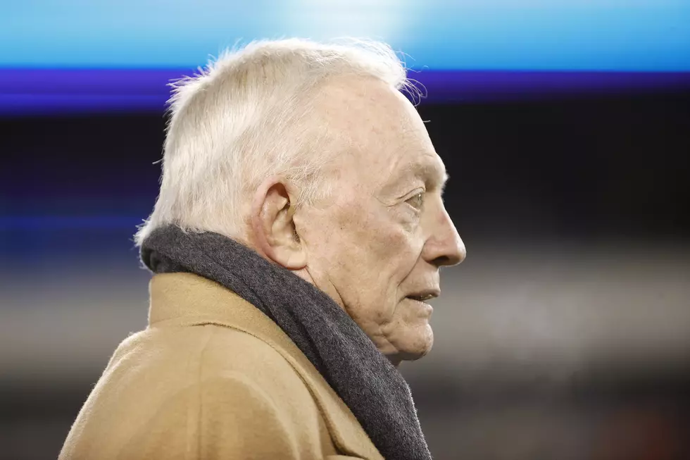 Dallas Cowboys Owner Jerry Jones Taken to the Hospital After Crash