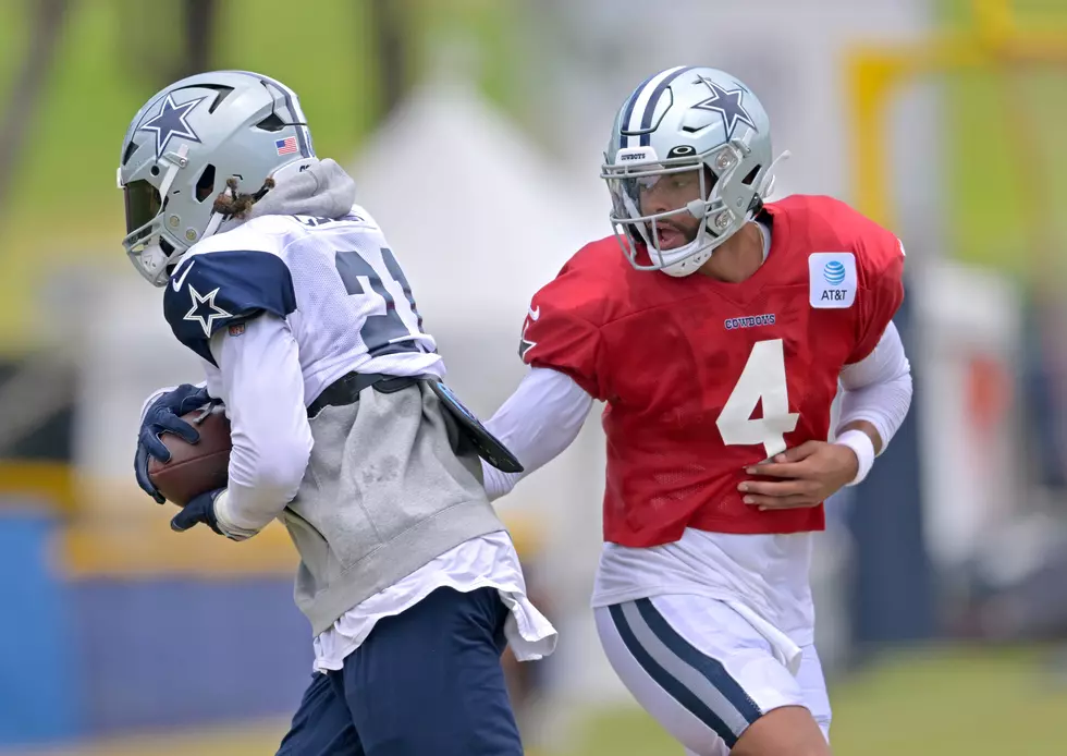 Watch Ezekiel Elliott Punish Chargers DB, Plus Other Highlights from Training Camp