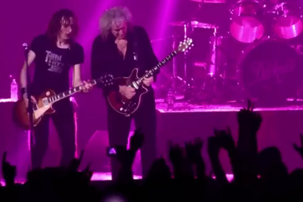 Queen Guitarist Brian May Joins The Darkness On Stage