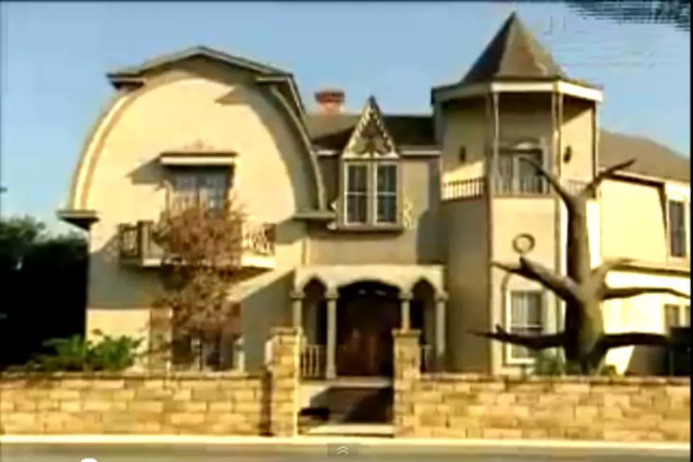 ‘Munsters’ House Recreated In Texas [VIDEO]