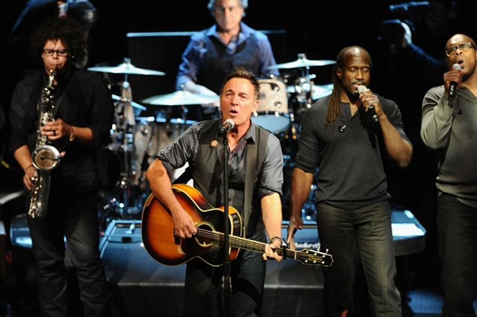 Nils Lofgren Says New Songs Will "Evolve" On Bruce Springsteen Tour
