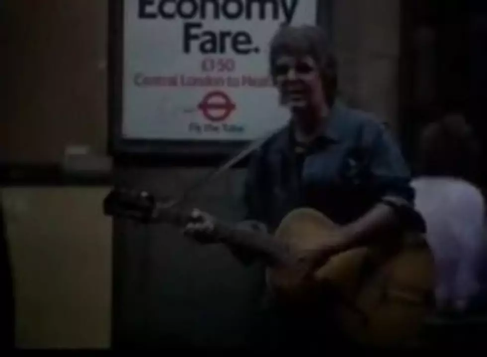 Paul McCartney Performed on a London Street Corner in 1984 And No One Recognized Him