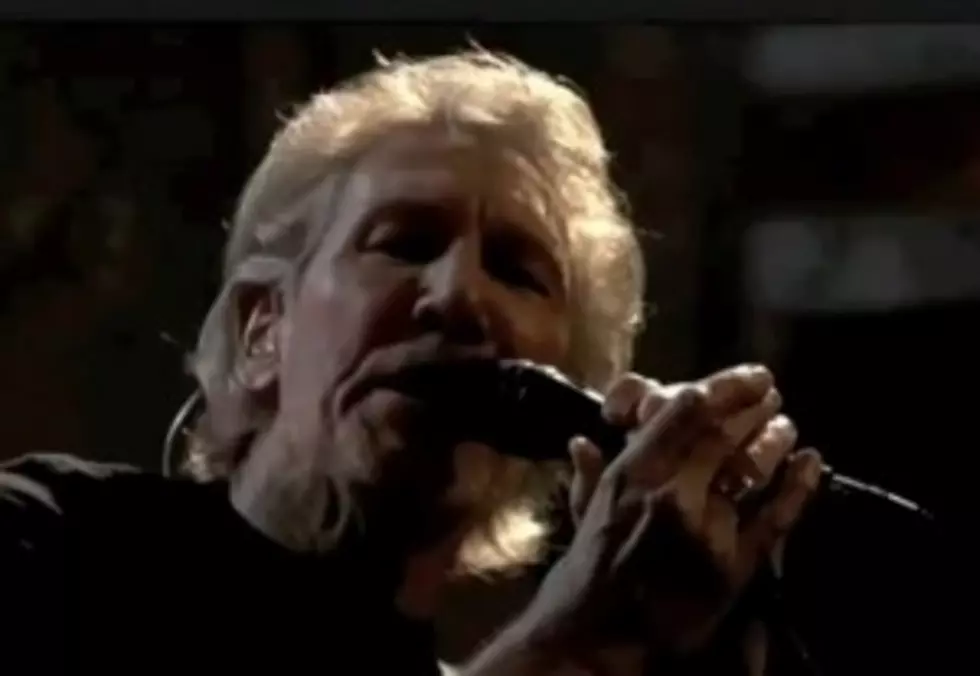 Roger Waters And Foo Fighters Play &#8216;In The Flesh&#8217; [VIDEO]
