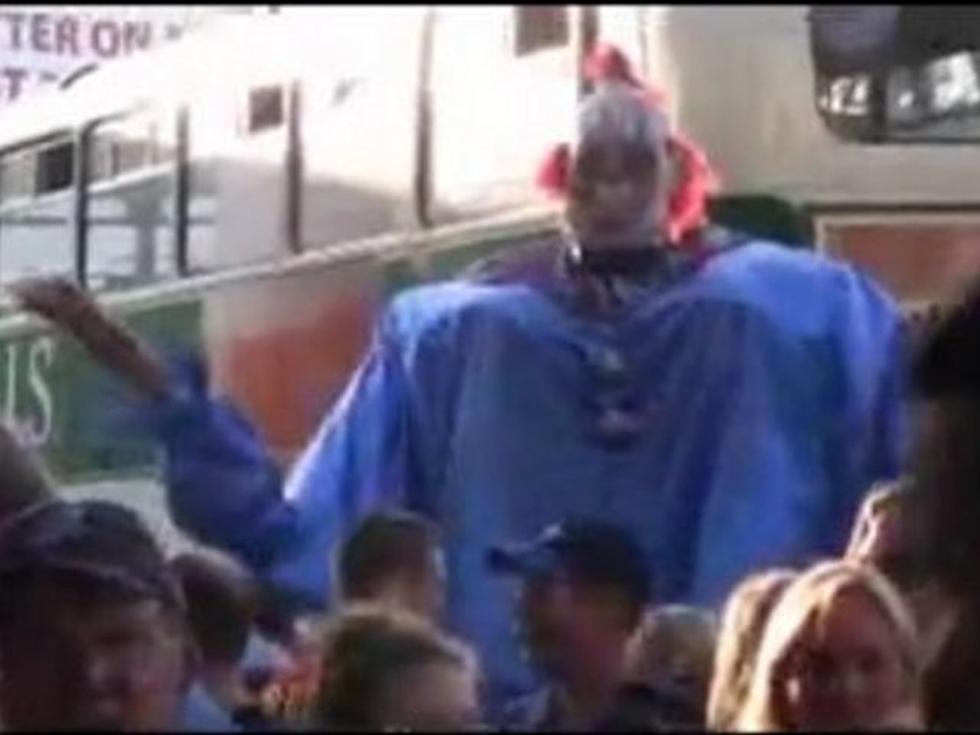 Giant Roller Skating Clown Terrorizes Portland [VIDEO]