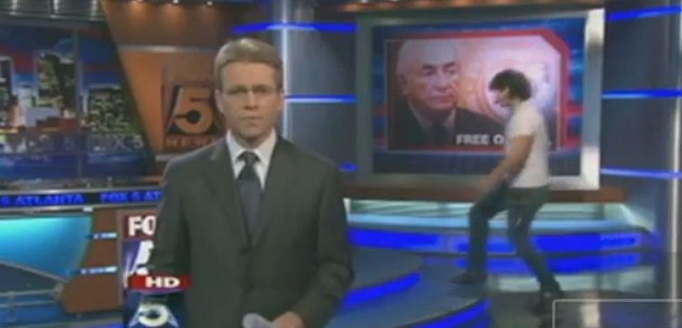 TV News Anchors On Air Fail [VIDEO]