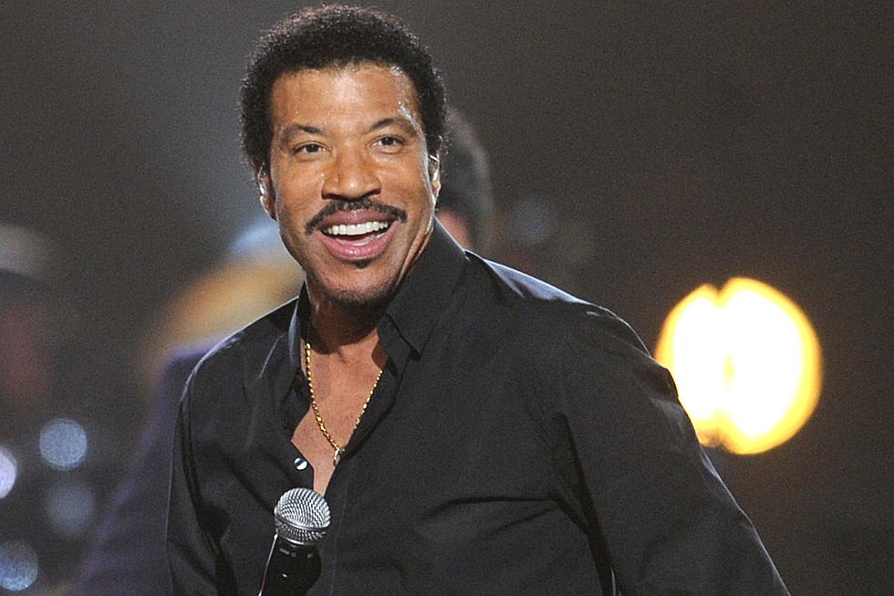 Lionel Richie’s ‘Tuskegee’ Tops the Billboard 200 Charts