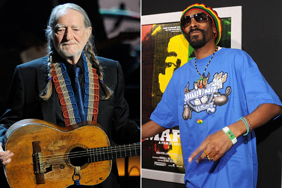Willie Nelson Celebrates April 20 With New Song ‘Roll Me Up’ Featuring Snoop Dogg