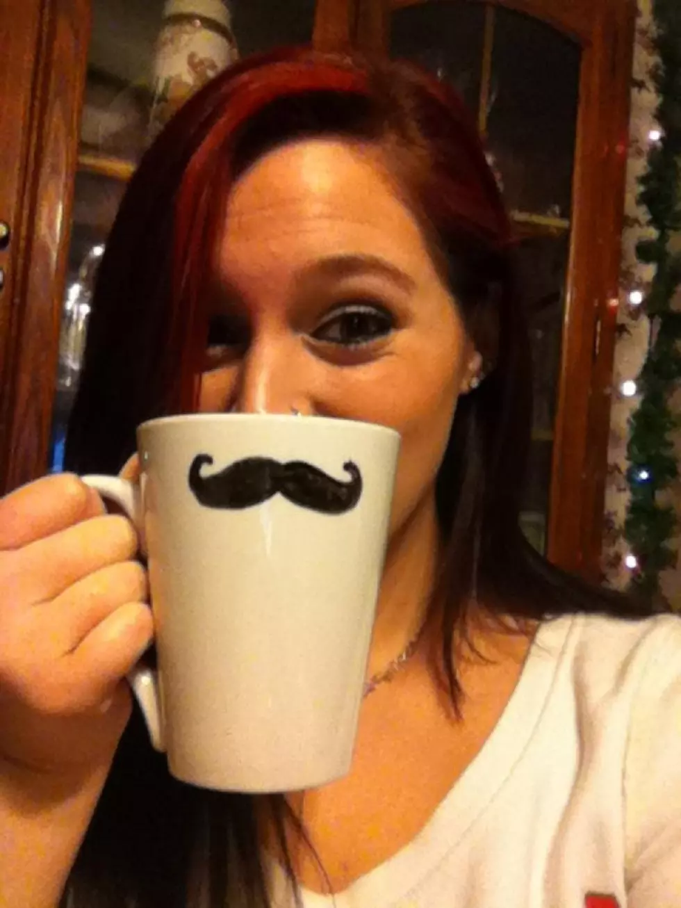 DIY Mustache Mugs, a Cute Last Minute Christmas Gift