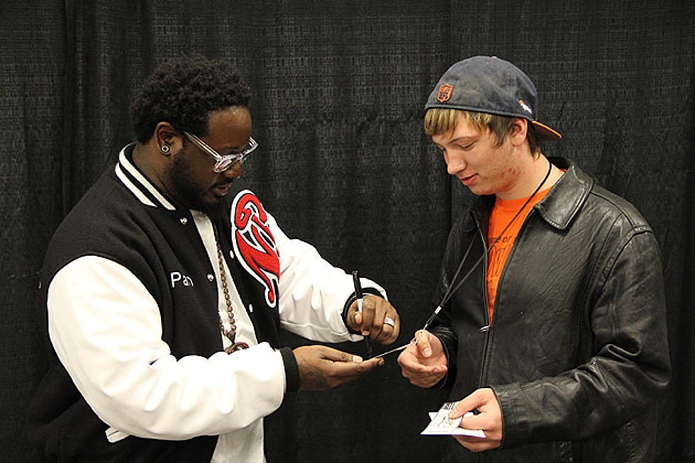 T-Pain Fans Meet N’ Greet With Man Himself [PHOTOS]