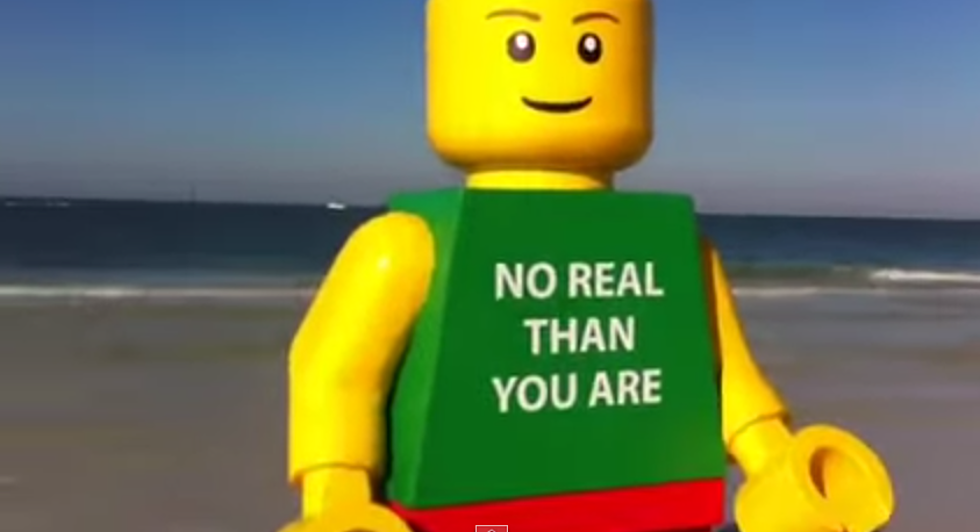 Giant Lego Men Appearing Around The World [VIDEO]