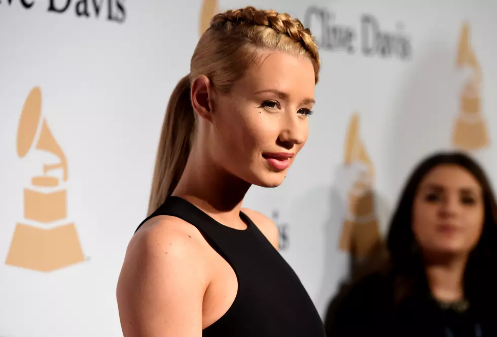 Iggy Azalea Can No Longer Crowd Surf [VIDEO, NSFW]