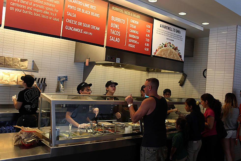 Chipotle First Fast Food Chain to Ax GMO’s