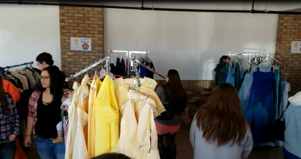 Tons of Teens at 'Gown Town' [VIDEO]