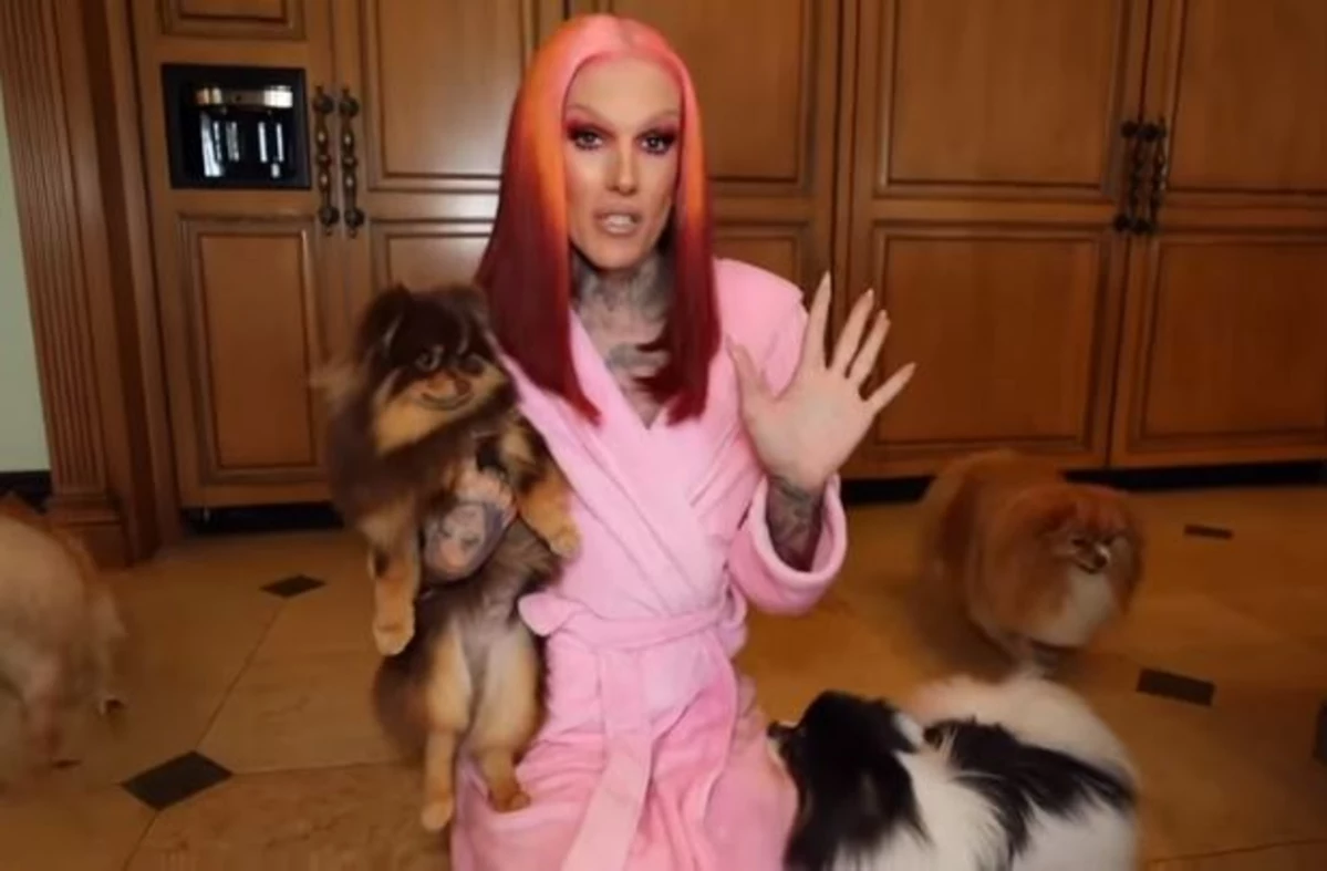 Jeffree Star on X: Packing up for my trip to Wyoming 💦🧡 Can't wait to  live there part time on the new Star Ranch & start to write my  autobiography 🔥 Next #